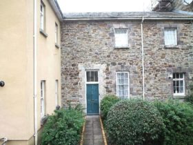 2 bedroom Terraced t...